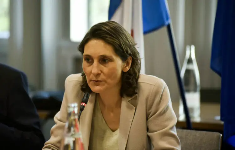 Amélie Oudéa-Castéra évoque le décalage des compétitions à cause des JO