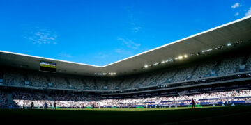 Poker menteur autour du Matmut Atlantique