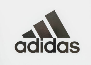 Adidas: la fin de la collaboration avec Kanye West entraîne une chute du résultat