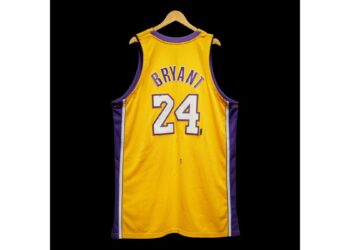 Enchères : un maillot de Kobe Bryant grimpe sur le podium