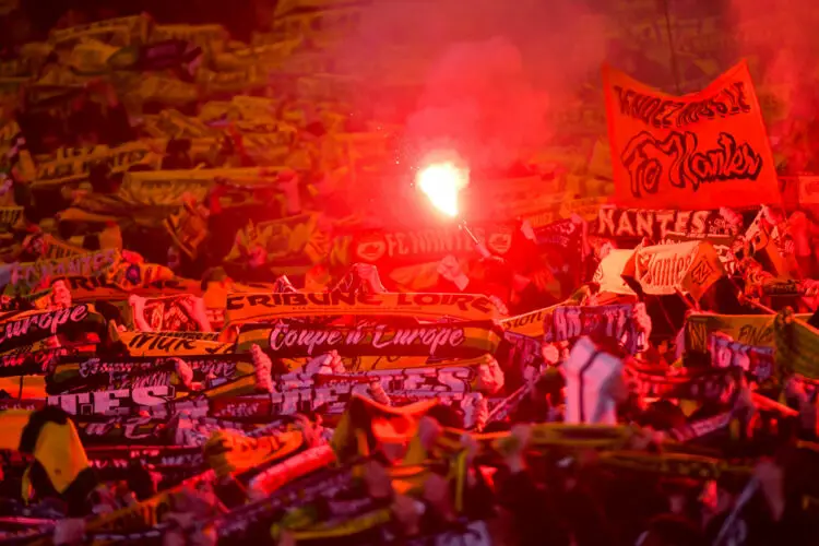 Un décret « fumigènes » précise les règles