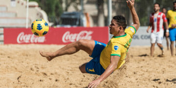 Châteauroux se rêve en « Clairefontaine du beach soccer »