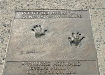 Le biopic sur Florence Arthaud se dispute au tribunal avant le cinéma