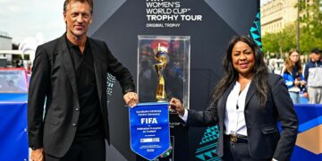 « Il y aura bien une retransmission » à la télévision, assure Amélie Oudéa-Castéra