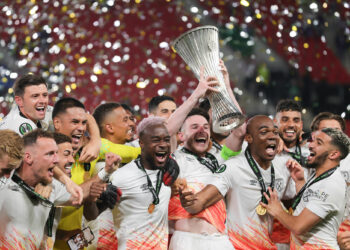 W9 sous le million avec la finale de la Ligue Europa Conférence