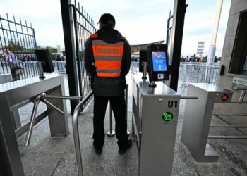 Le gouvernement renvoie à toujours plus tard l’option du recours à l’armée