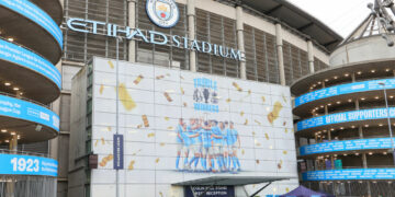 L’Angleterre lance la bataille