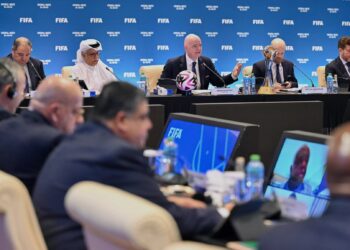 Plus d’équipes, plus de matchs…pour plus de recettes ?