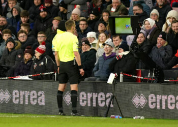 La Premier League prête à expliquer le VAR
