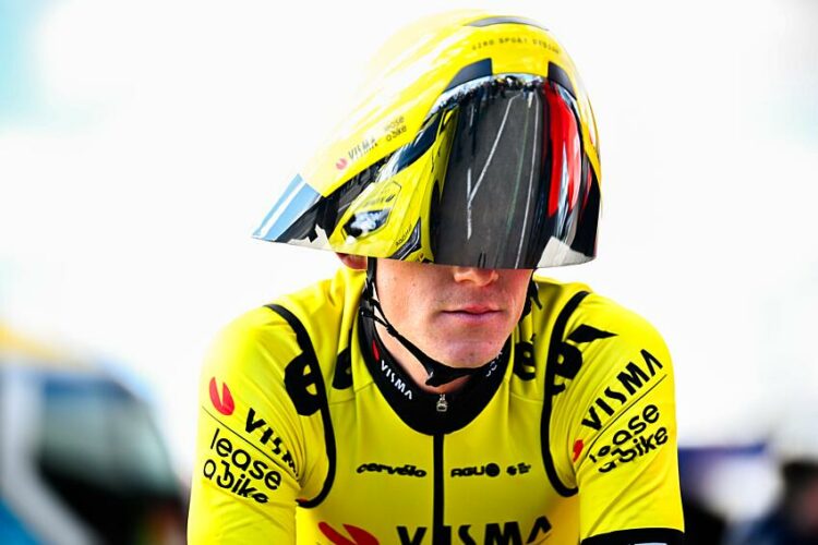 L’UCI met le nez dans le casque