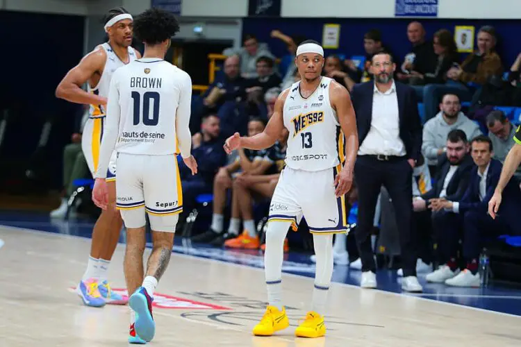 De finaliste du championnat à la disparition