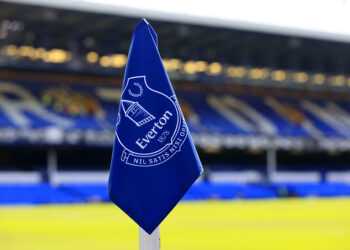 La vente d’Everton capote