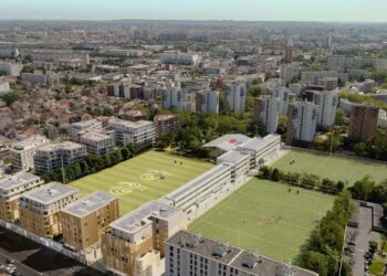 Centre d’innovation des rugbys à Pantin : de la première pierre à l’alerte judiciaire