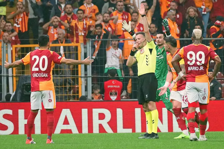 Quand les paris débridés minent le football turc