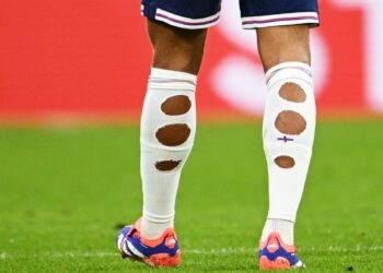 La FIFA s’attaque aux chaussettes trouées
