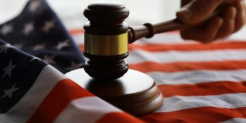 Le loup dans la bergerie ? Donald Trump, défenseur autoproclamé des vestiaires féminins et ennemi juré des athlètes non-binaires