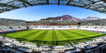 Faute de mieux, le Stade des Alpes passe en régie directe