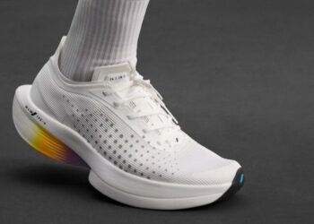 Zara se met à courir