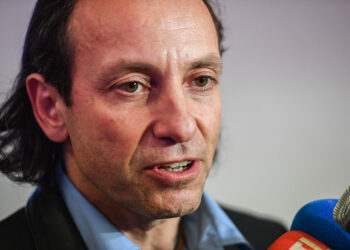 Philippe Candeloro s’immisce dans la campagne