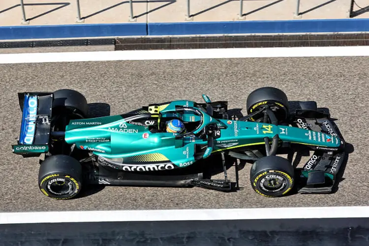 Aston Martin monétise son nom