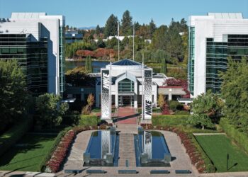 Nike attaqué pour sa politique de diversité