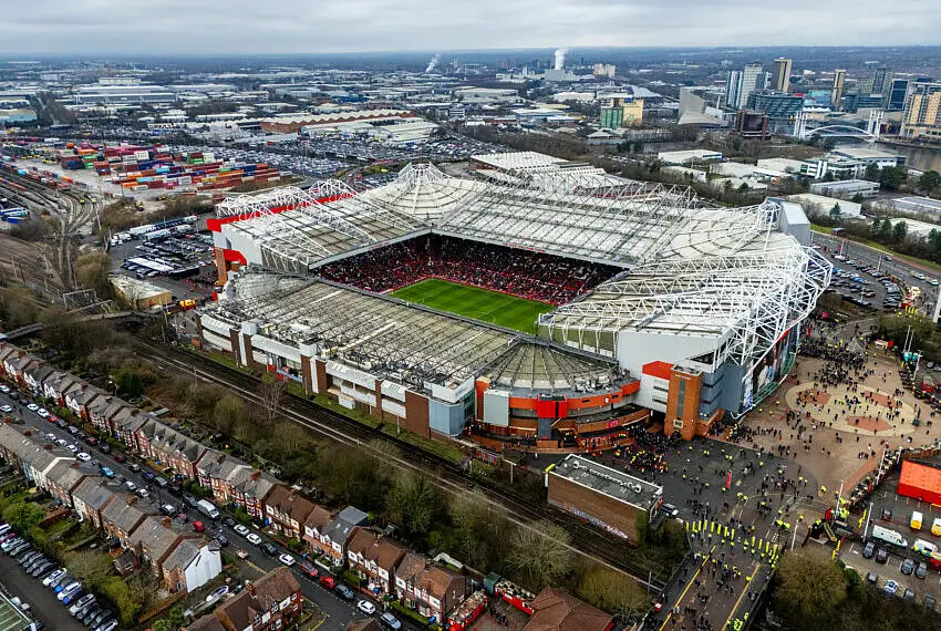 Recul des revenus, mais un trimestre bénéficiaire pour Manchester United