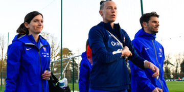 La FIFA veut accélérer la féminisation des bancs