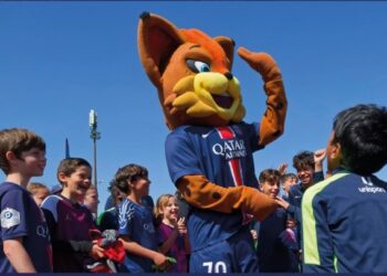 Le PSG sélectionne 34 clubs franciliens pour le Club Tour Snipes