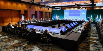 La FIFA lâche du lest