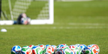 La France talonne le Brésil dans l’exportation de footballeurs