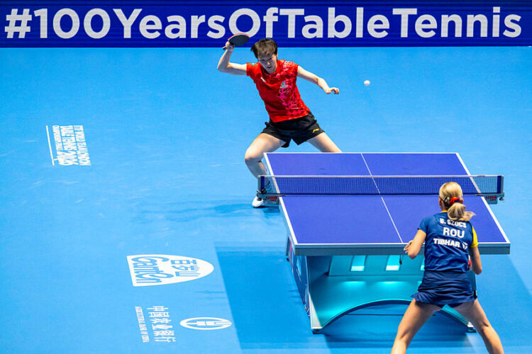 Le tennis de table fait un grand smash